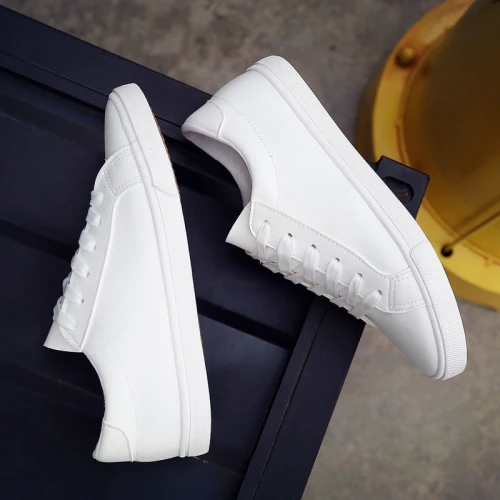 New Spring and Summer Lace-up White Shoes Women Flat Leather Shoes Female White Board Casual Shoes Women Sneakers