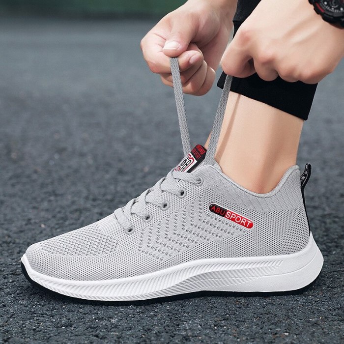 Men Sumer Running Shoes light Sport Gym Training Sneakers Breathable Anti-skid Outsole Walking Shoes