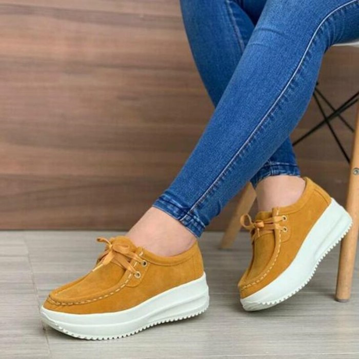 Women Thick Bottom Breathable Lace-up Sneakers