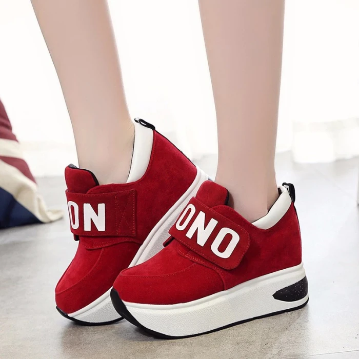 New Platform Outdoor Shoes Hidden Heel Breathable Thick Sole Slip On Creepers Wedge Increase Shoes Black Red Casual Women shoes