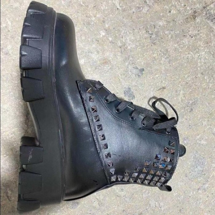 Punk Style Platform Women Ankle Boots Women's Motorcycle Boot Fashion Ladies Chunky Shoes Metal Decor Black Big Size 41 42 43