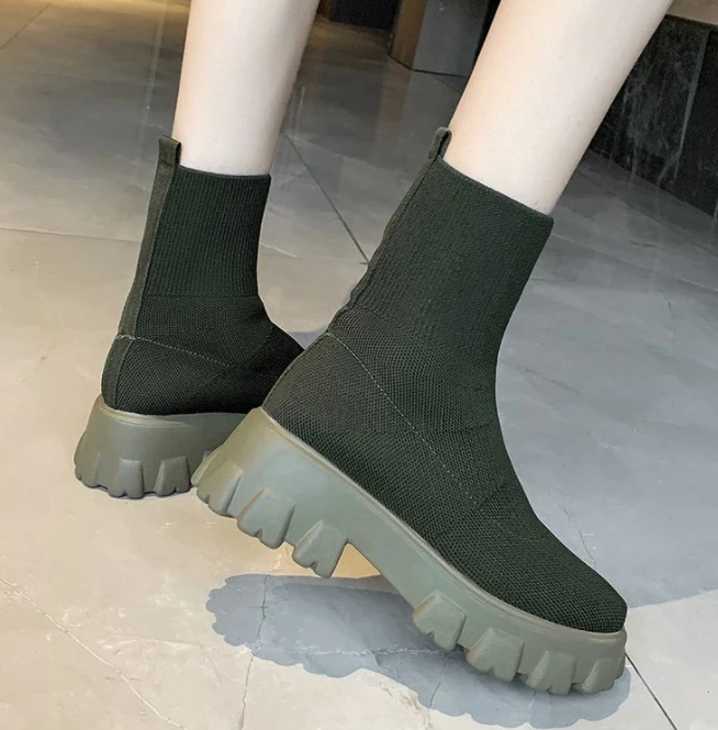 New Autumn and Winter Red Chunky Sole Platform Sock Boots Stretch Fabric Shoes Women Mid-Calf Thick Heel Chelsea Booties