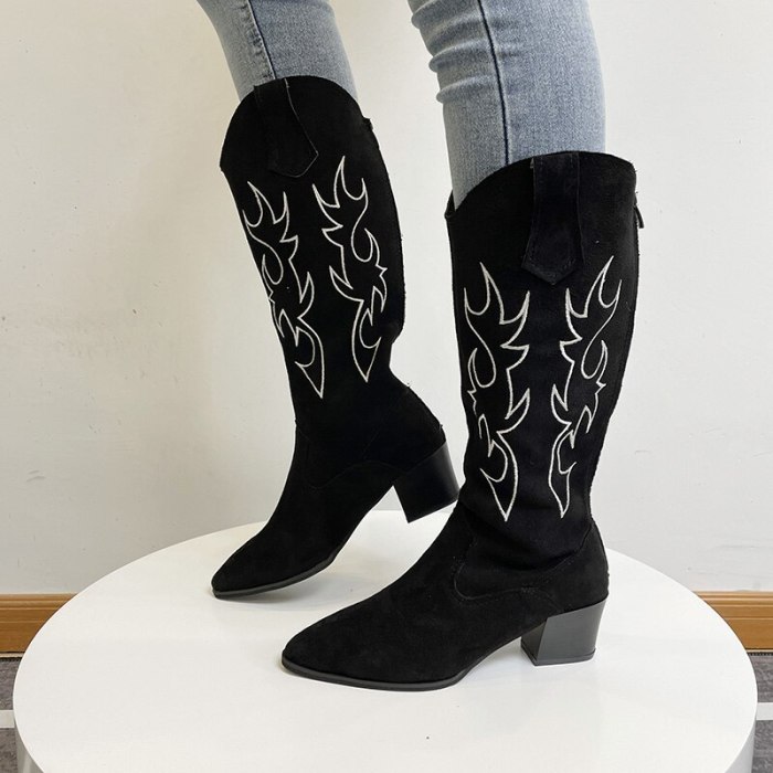 Fashion Retro Thick Heel Pointed Toe Embroidery Boots Female Autumn New Sleeve Knight Boots V-mouth Western Cowboy Fashion Boots