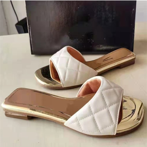New Arrival Fashion Comfortable Flat Slippers