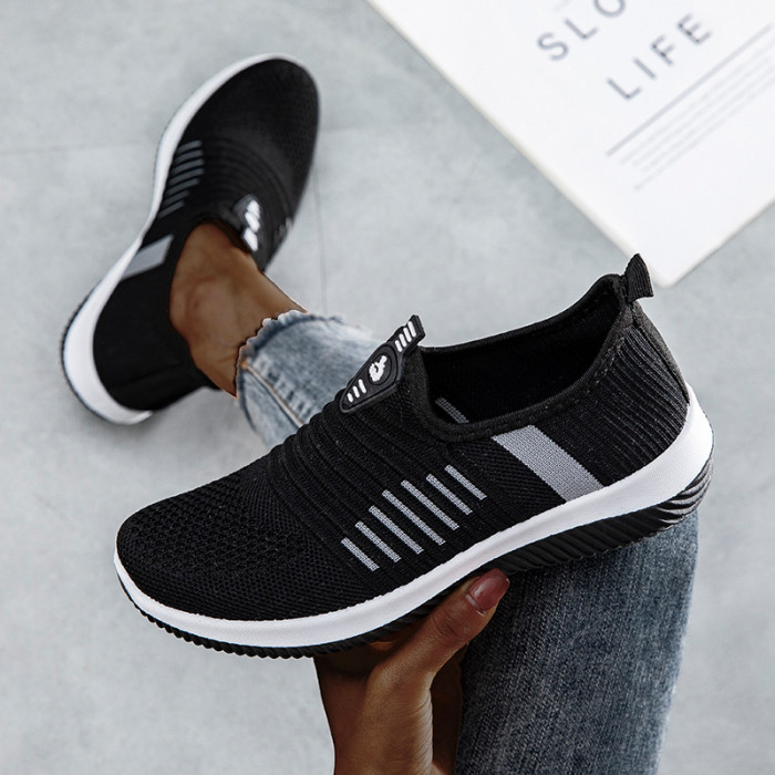 Fashion Light Breathable Mesh Slip-On Flat Shoes