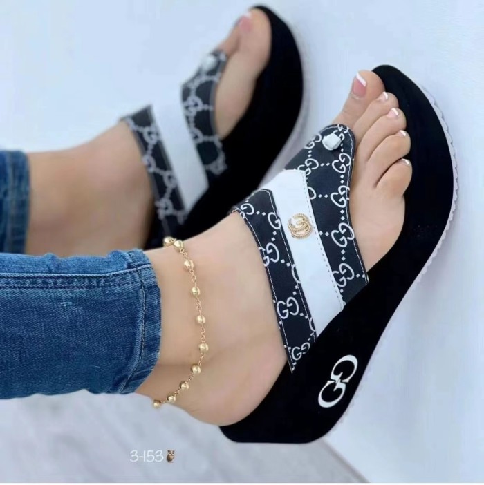 Women's Sandals Fashion Soft Durable Slip on Slippers