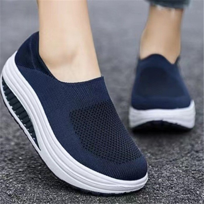 Thick Soled Fashion Fly-knit Large Size Hollow Shallow Sneakers