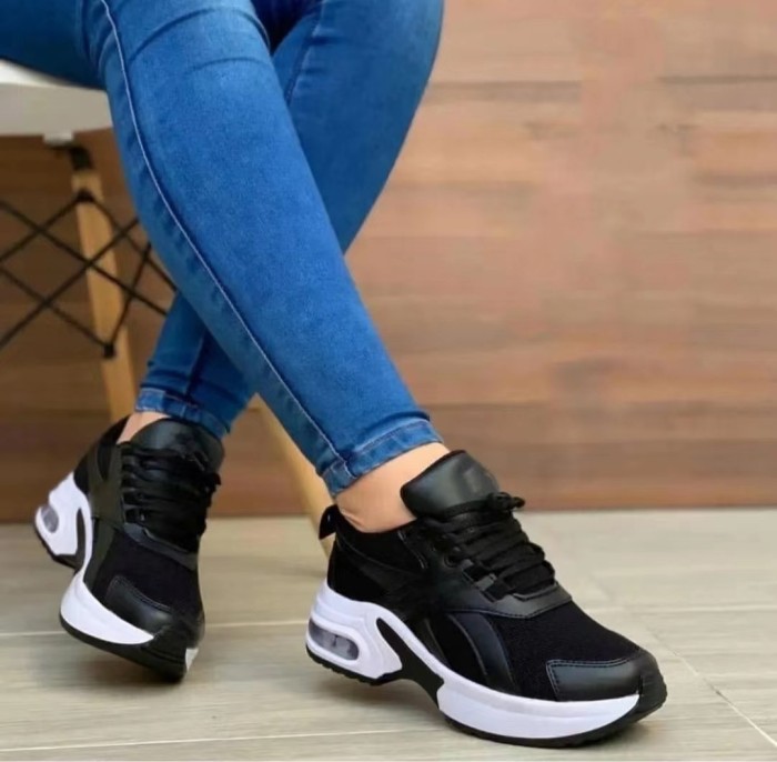 Women's Fashion Lace-up Mesh Breathable Sneakers