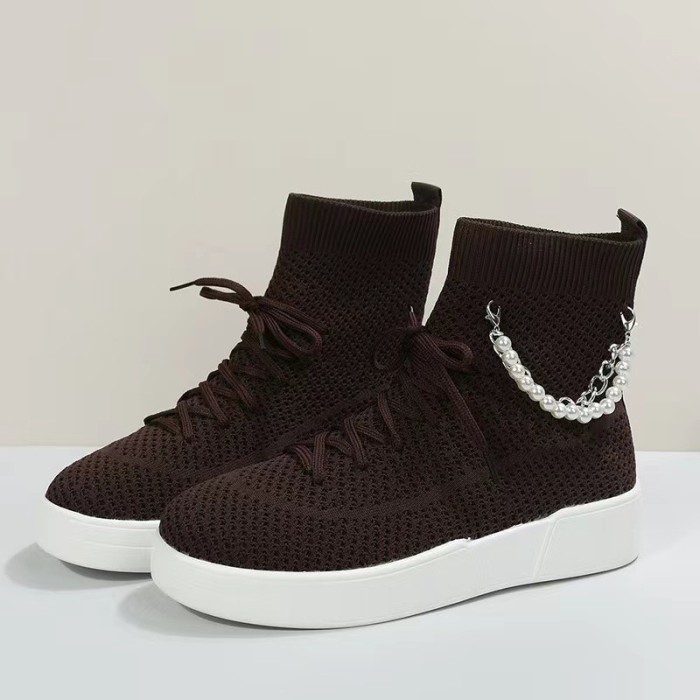 Women Pearl Chain Front Lace-Up Knitted Boots