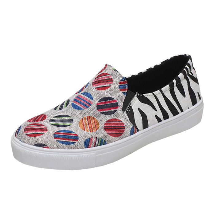 Women's Soft Sole Colorful Dots Slip on Casual Shoes