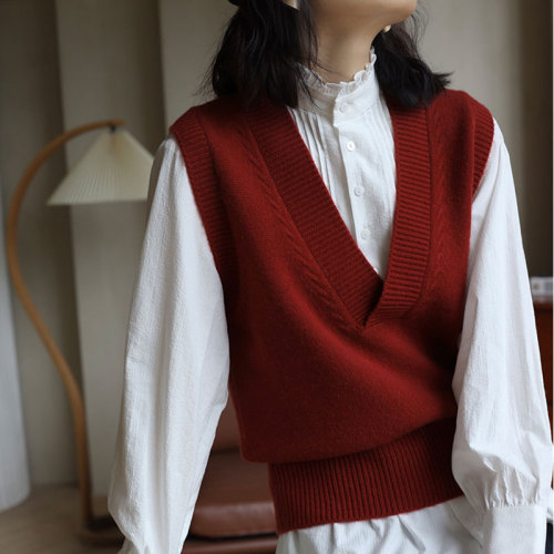 Vintage Red V-Neck Loose Knit Sweater Vest