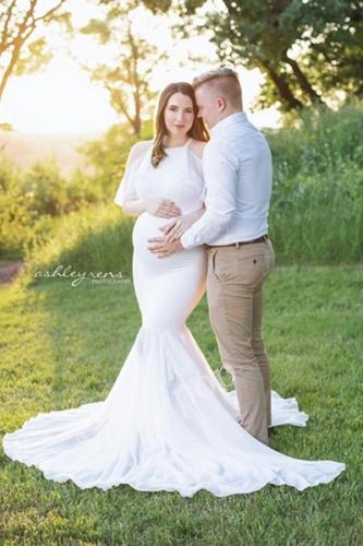Pregnant Woman Laces Slip Shoulder Short-sleeved Drag-down Long  Photoshoot Gowns