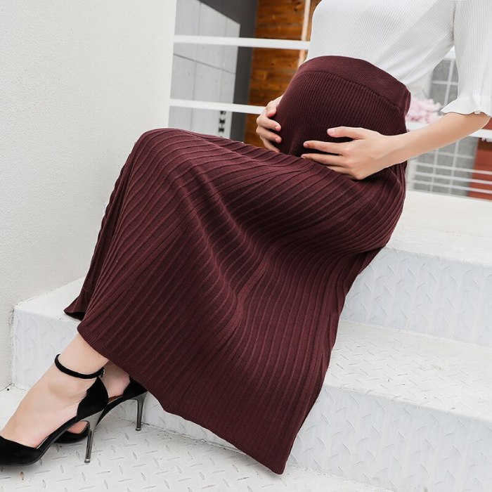 New Knitted Pregnancy Skirt Elastic Waist Belly Maternity Skirts Bottoms Pregnant Autumn Women Loose Pleats Charming Clothes