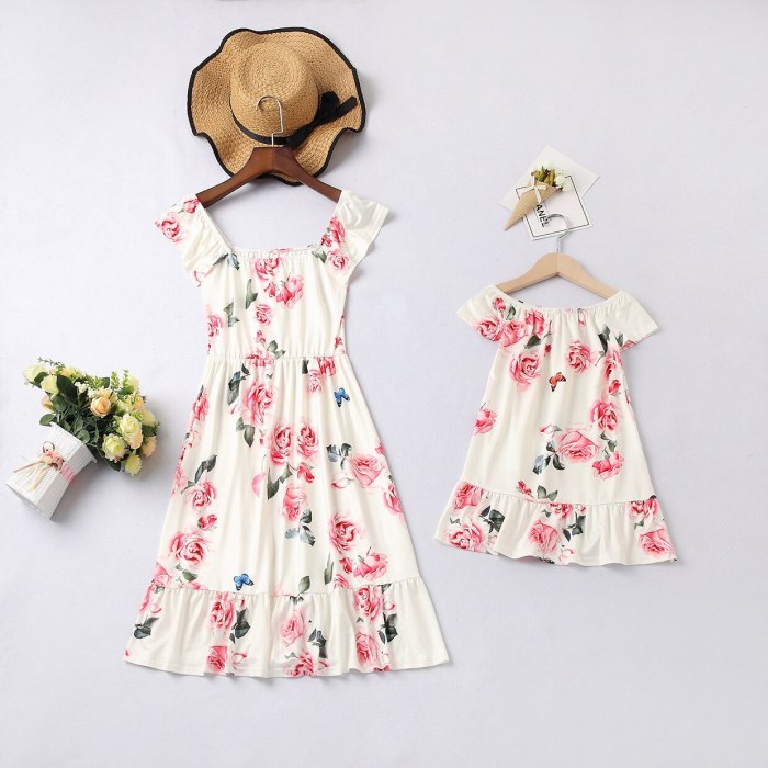 Mom and Daughter Dress Autumn Summer Patchwork Floral Long Dress for Mommy and Me Clothes Family Look Pajamas girls Beach Dress