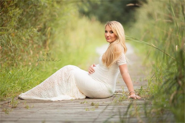 Pregnant Women's White Sexy Deep V-Neck Long Sleeve Lace Perspective Tight Tailed Dress