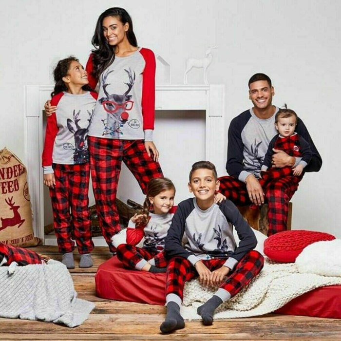 Family Matching Set Pajamas Sleepwear Nightwear Kids Adult Deer Plaid Pyjamas New Year Christmas clothes Xmas