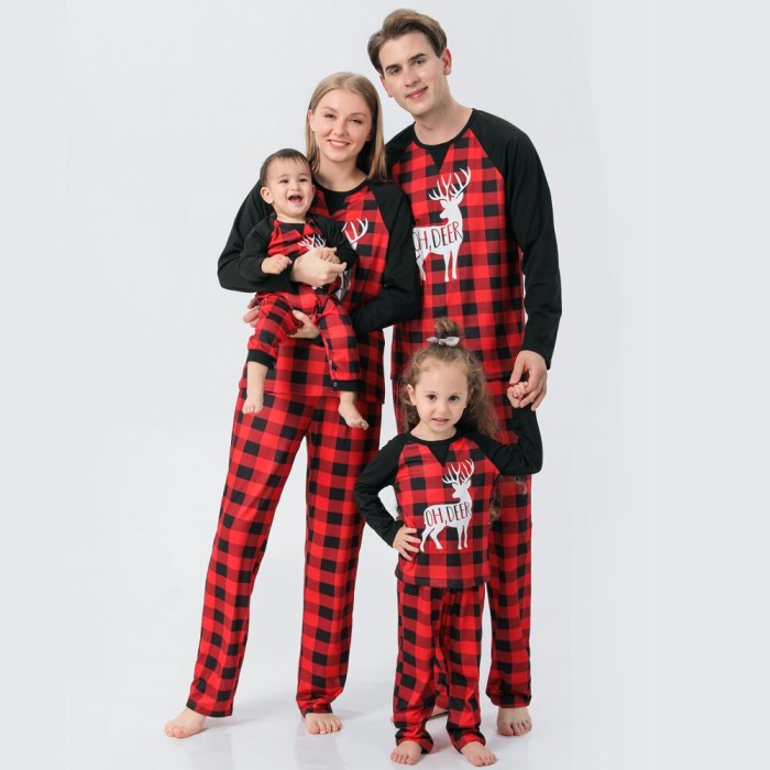 Family Matching Outfits Clothing Christmas Pajamas Set Xmas Adult Kids Cute Party Nightwear Pyjamas Cartoon Deer Sleepwear Suit
