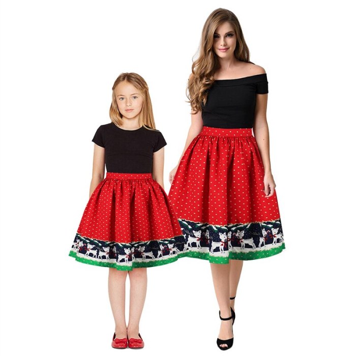 Family Matching Outfits Womens Pleated Skirts Summer Christmas Print Mother Daughter Parent Child Dresses Kids Girl Home Clothes