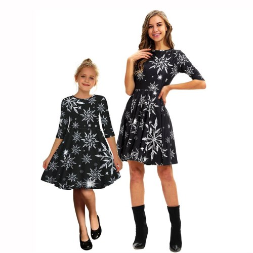 Family Matching Outfits Autumn Christmas Plaid Snowflake Printed Mid Sleeve Parent Child Dress Mother Daughter Kid Girls Clothes