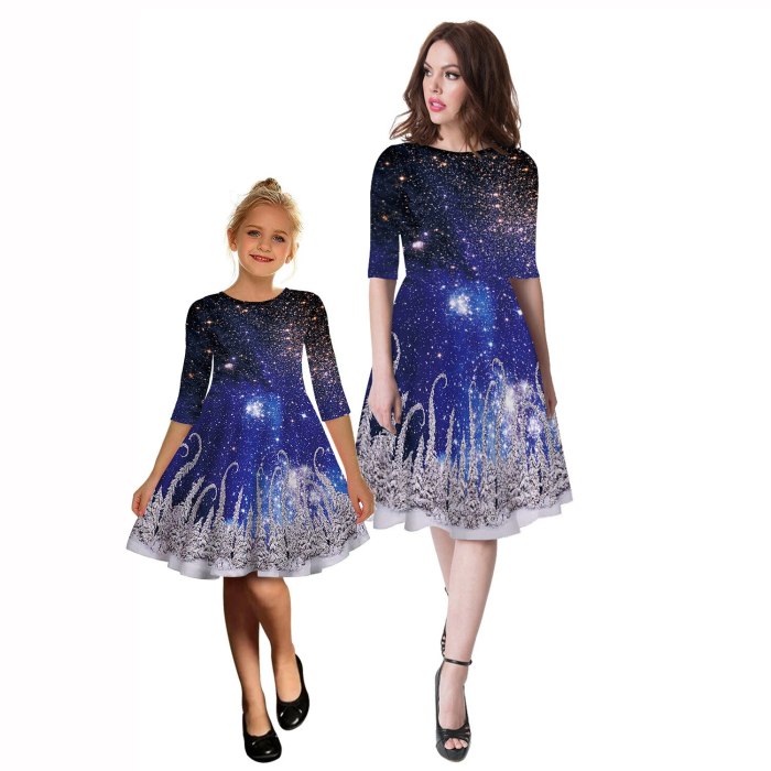 Christmas Mother Daughter Dresses Mommy and Me Family Matching Clothes Winter Girls Cartoon Dress Mom and Daughter Dress