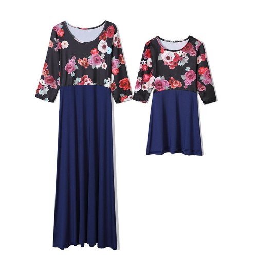 Family Mother Daughter Bohemian Maxi Dress Family Matching Outfits 2021 Fashion Mommy and Me Floral Long Dress Family Fitted