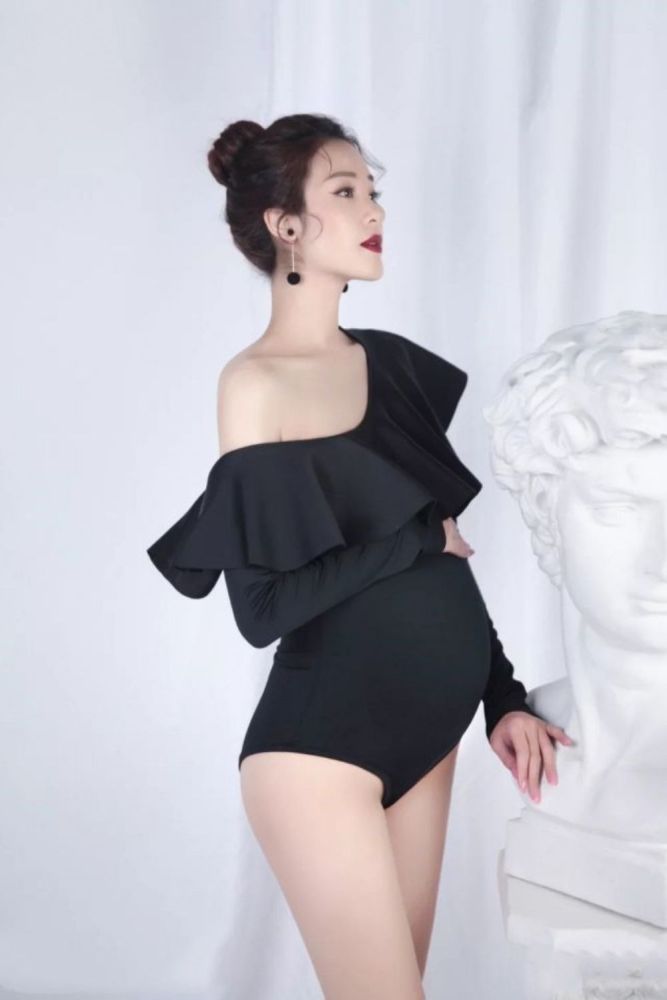 New Maternity Sexy Ruffled Black Jumpsuit  Photoshoot Gowns