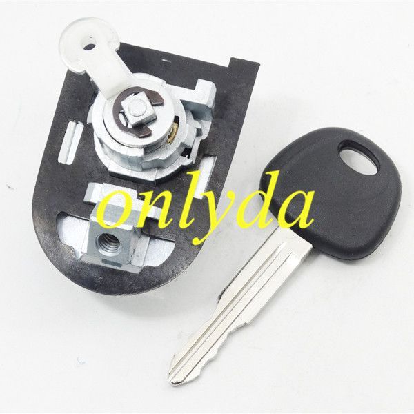 Free shipping Kia sportage  left door lock