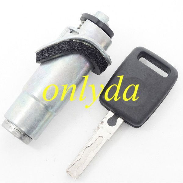 Free shipping For Audi A6 trunk lock