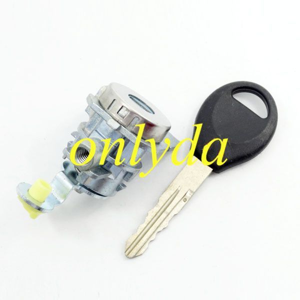 Free shipping 2psc/lot NISSAN TIIDA Left door lockFor