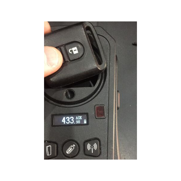 Free shipping For  Nissan 2 button remote key with 433mhz with 7946 chip with ASK model