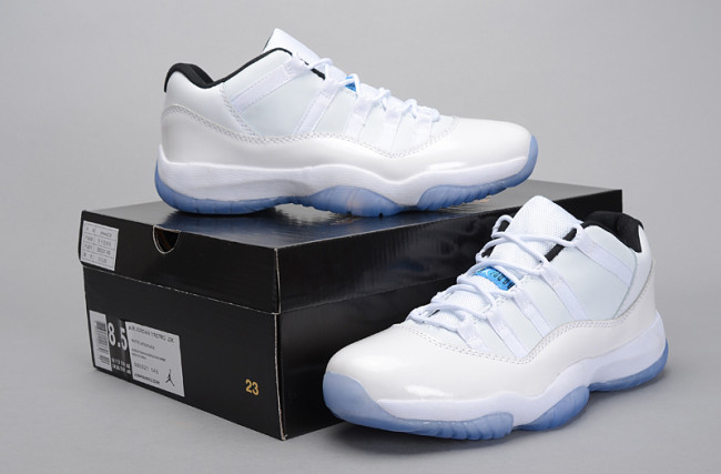 Air Jordan 11 Low Legend Blue