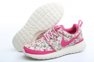 Roshe Run London Floral women1