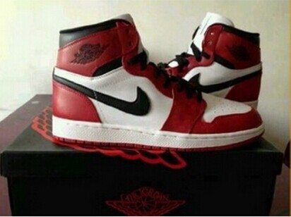 Authentic Air Jordan 1 Retro High OG Chicago