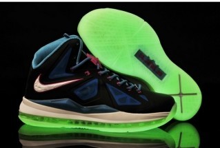 LeBron James 10 Women7