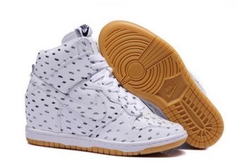 Dunk Sky High women6