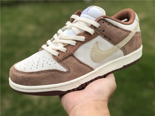 Nike Dunk Low PRM “Medium Curry”