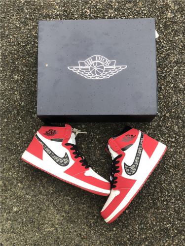 Air Jordan 1 Dior Chicago 