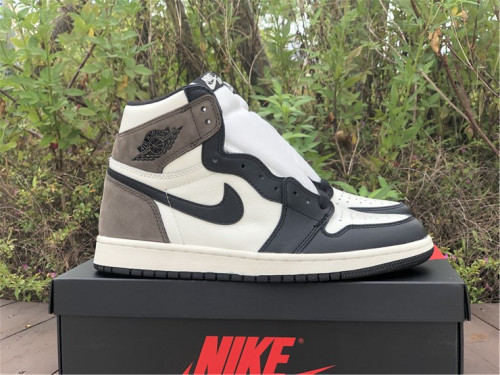 Air Jordan 1 dark Mochas