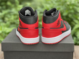 Air Jordan 1 Mid bred