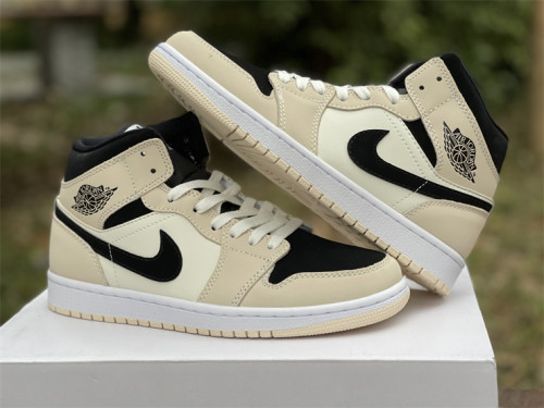 Air Jordan 1 Mid “Barely Orange”