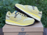 Travis Scott x Nike Air Max 1 yellow 