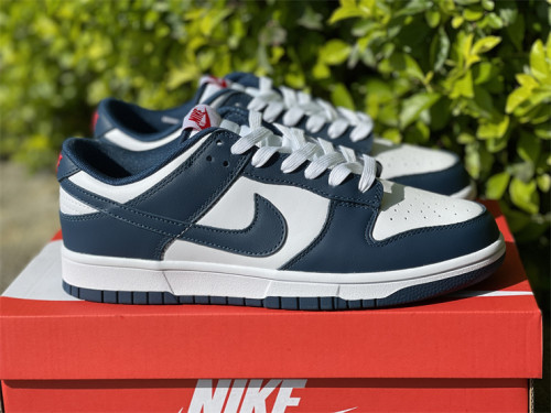 SB Dunk Low “Midas Gold”