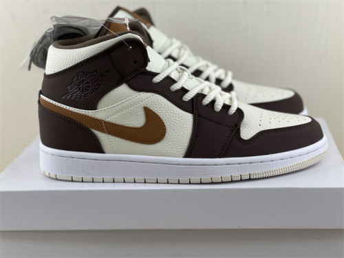 Air Jordan 1 Mid Chocolate 