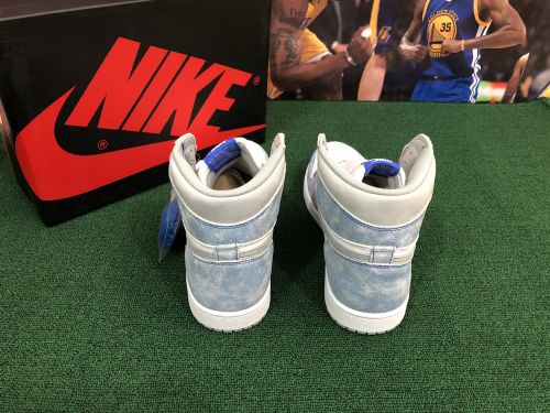 Air Jordan 1 High OG “Hyper Royal”