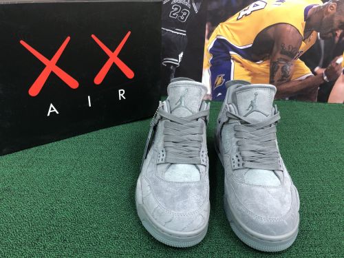 KAWS x Air Jordan 4 “Cool Grey”