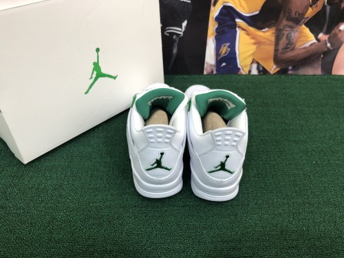 A J 4 Pine Green