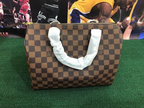 Luis Vuitton Handbags 001
