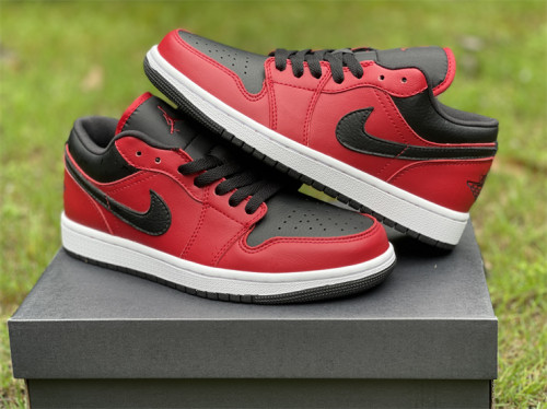Air Jordan 1 Low Banned 