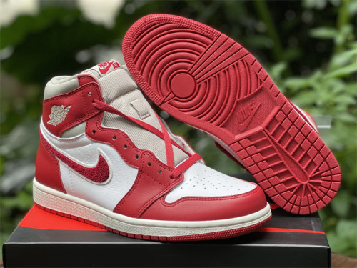 Air Jordan 1 High OG “Chenille” 