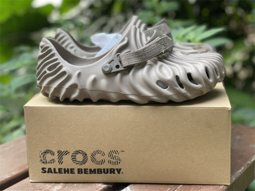 Salehe Bembury × CrocsPollex Clog Cucumber 007